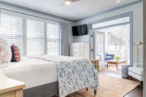 4 bedrooms, iron/ironing board, free WiFi, bed sheets