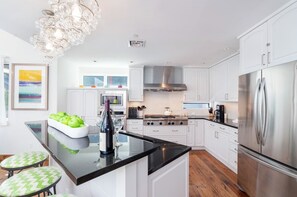 House, Multiple Beds (Telluride Lodge 332) | Private kitchen | Fridge, microwave, oven, stovetop - Telluride Lodge 332 (Telluride)