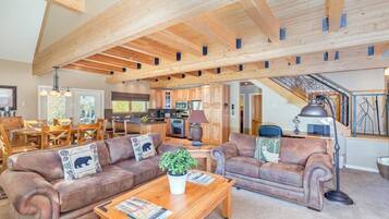 House, Multiple Beds (Viking Lodge 100A) | Living area | TV, fireplace, DVD player