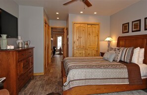 House, Multiple Beds (Viking Lodge 119) | 1 bedroom