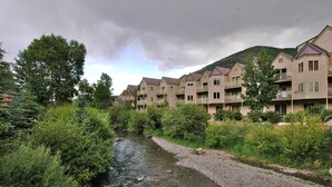 Talo, useita sänkyjä (Viking Lodge 211) | Ulkoalueet
