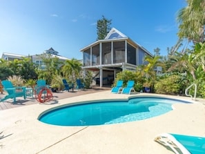 A heated pool - Fish Tales & Flip Flops - Spectacular Palm Island pool home (Placida)