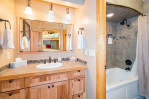 House, Multiple Beds (Viking Lodge 313) | Bathroom | Hair dryer