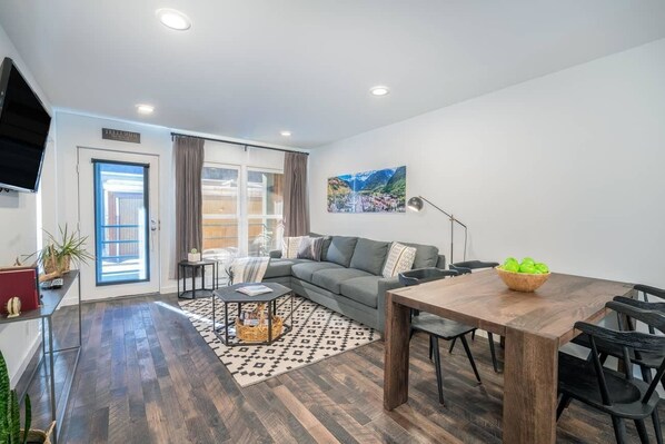 House, Multiple Beds (Fall Line 308) | Living area | TV, DVD player - Fall Line 308 (Telluride)