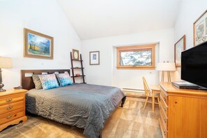 House, Multiple Beds (Cimarron Lodge 31) | 2 bedrooms, free WiFi - Cimarron Lodge 31 (Telluride)
