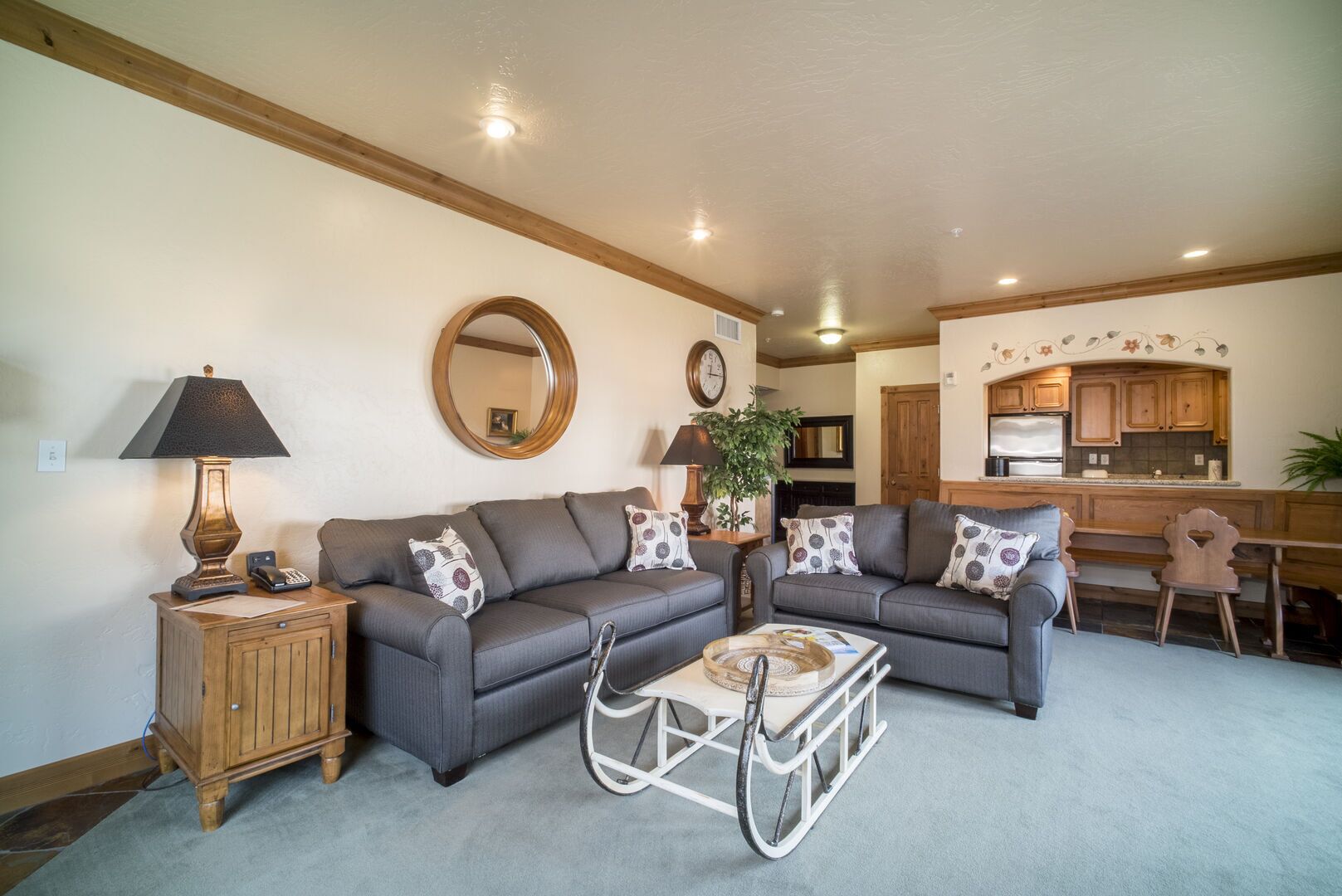 Family Vacation~Heated In/Out Pool, Tubing & Ice Skating Villa 2090