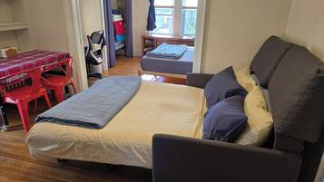 Fer et planche à repasser, accès au Wi-Fi (inclus), literie fournie