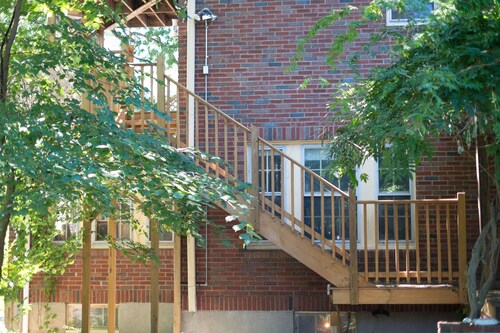 Near scenic Fresh Pond, Charles river, shops,  Harvard Sq access , Free parking