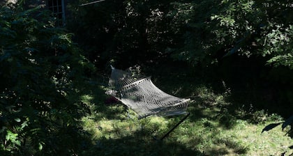 Lähellä luonnonkaunis Fresh Pond, Charles joen, kauppoja, Harvard Sq pääsy, Ilmainen pysäköinti