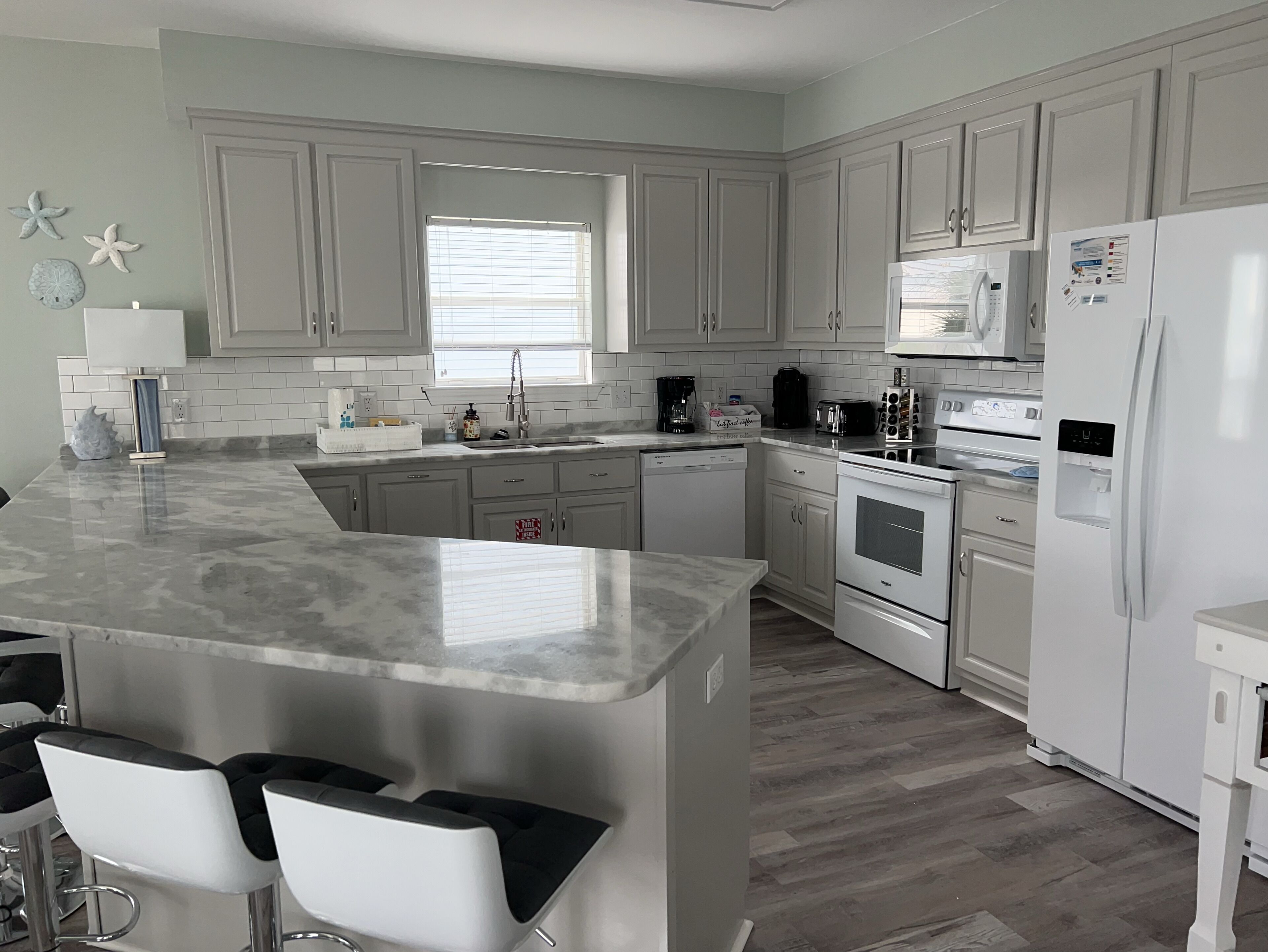 Beautiful Home On The White Sands Of The Gulf. Amazing In Every Way 