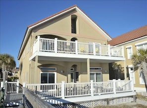 Relax on the spacious balcony with a view of the surrounding area.
