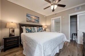 2 bedrooms, iron/ironing board, travel crib, free WiFi - Waterscape B312 ~ Beach/Pool Views ~ Free Beach Service (Fort Walton Beach)