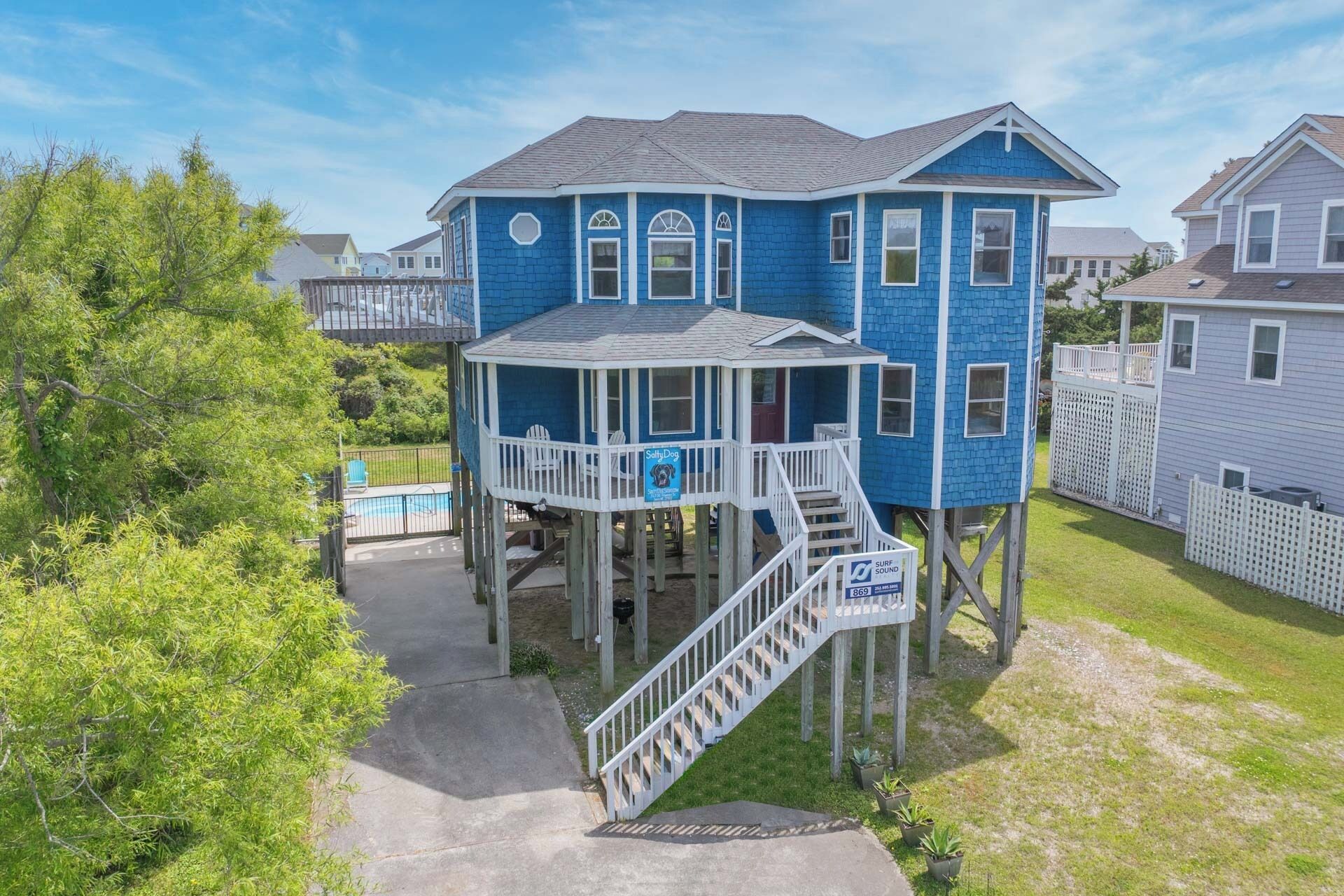 Minutes from the Beach! Oceanview, Dog Friendly House with Pool and Hot Tub