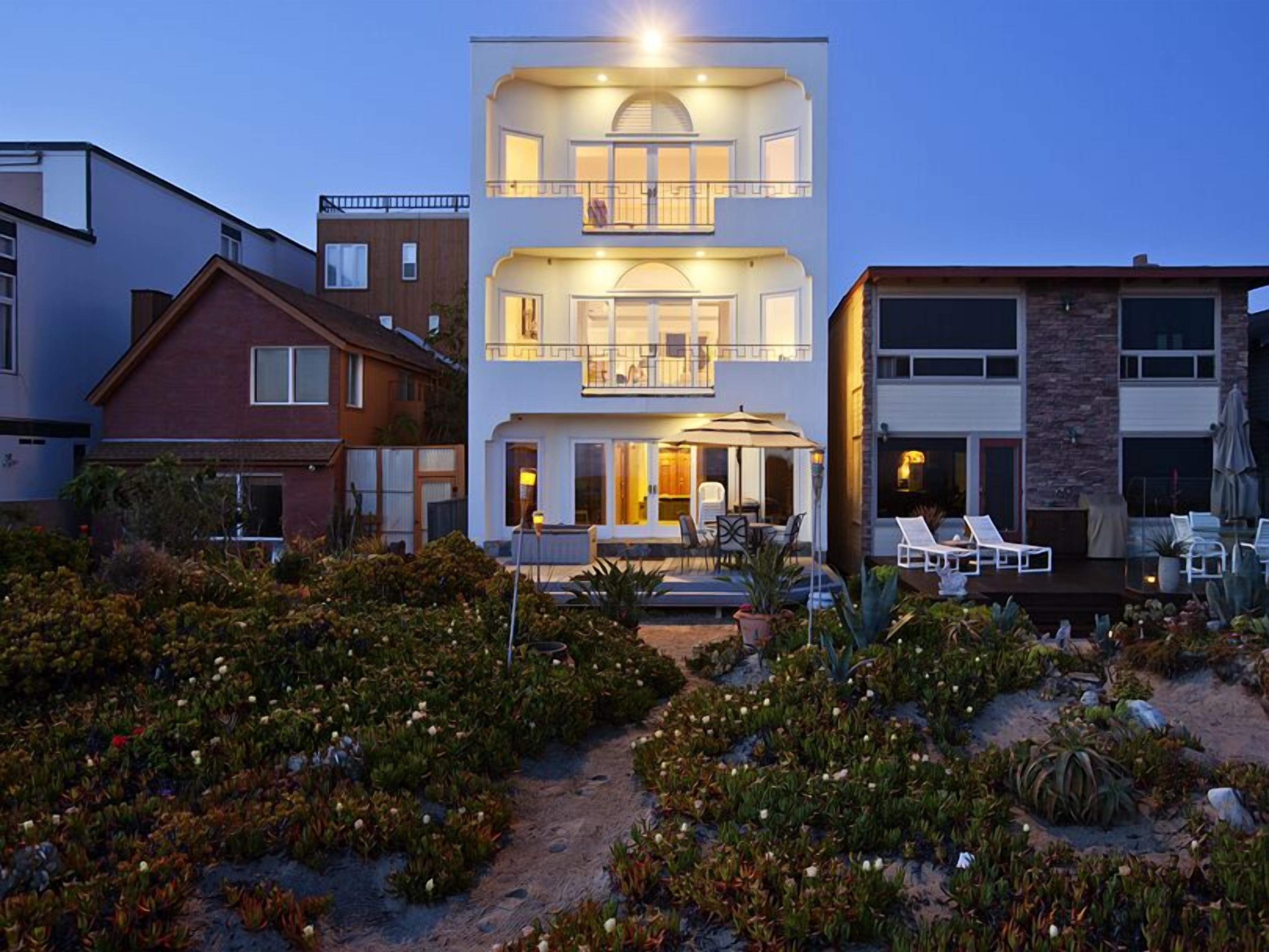 Elegant Beach Front Home –Where life long memories are made! 