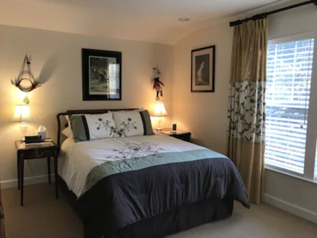 ROMANTIC GETAWAY FOR  FALL 