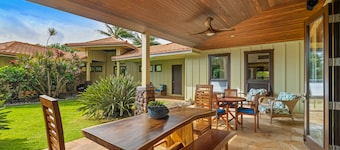 Custom Home Walking Distance to the Grand Hyatt and Shipwreck Beach