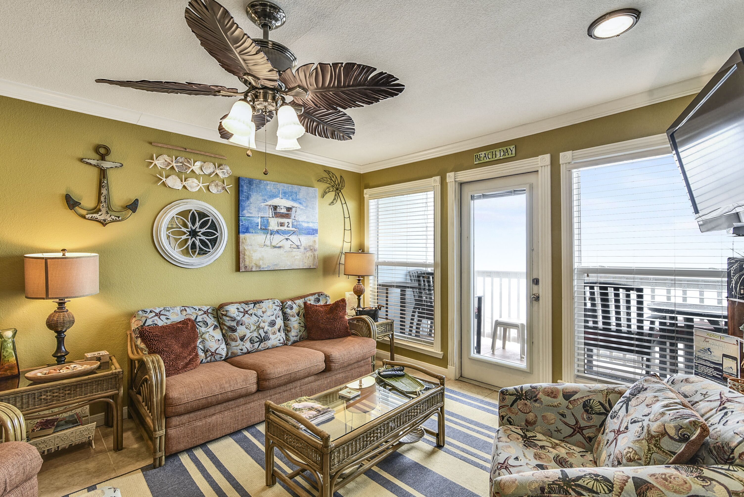 Direct Beach Front 2nd floor - Free Wi-Fi, Washer/Dryer, Reclining Chair (1209)