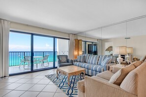 Televisión, videojuegos, reproductor de DVD y videoteca 