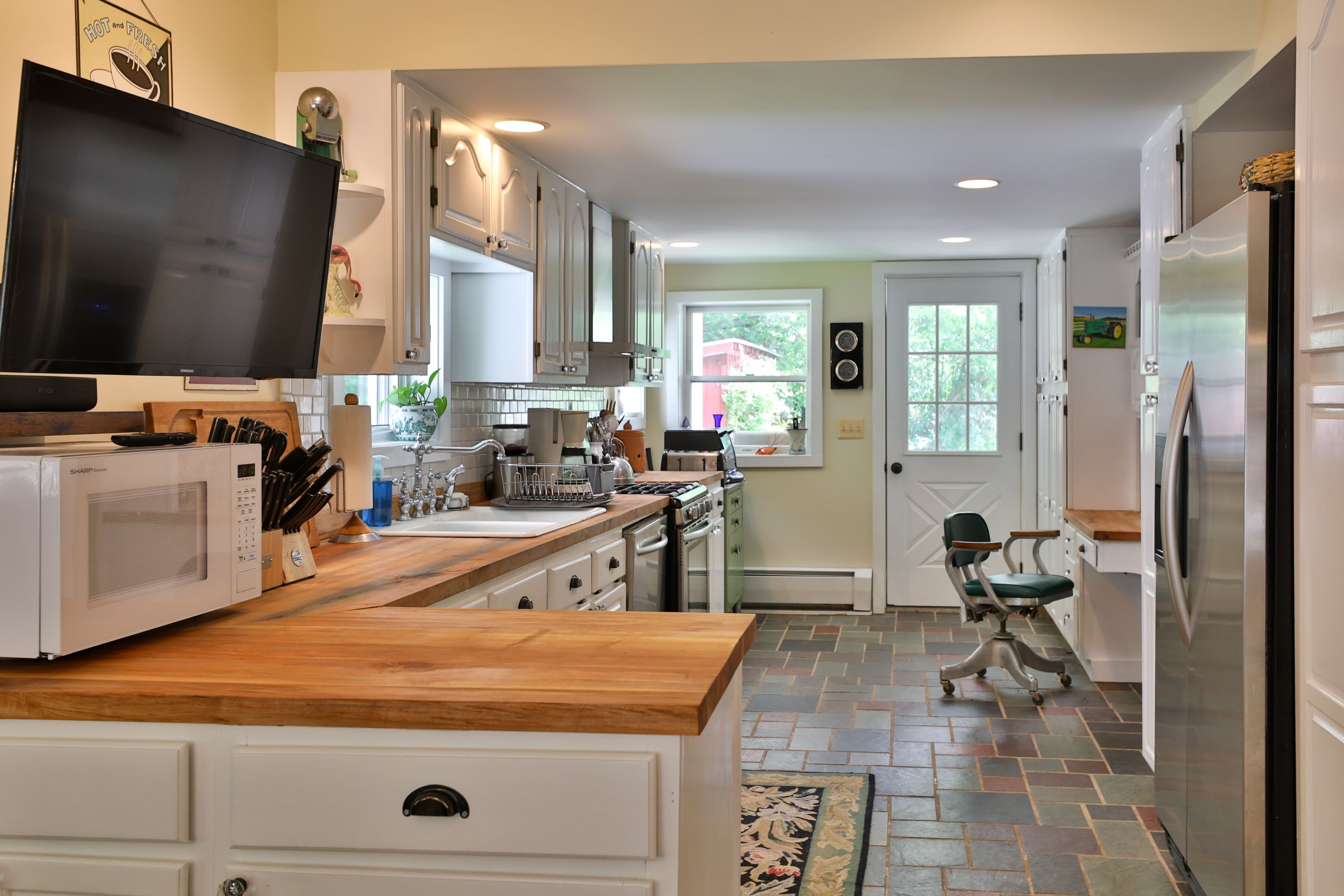 1878 Farmhouse near Phoenicia/Fast Wi-Fi - 10 minutes from Belleayre Mt.