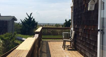 Beautiful Sunsets, Short walk to the Beach, Pet Friendly!