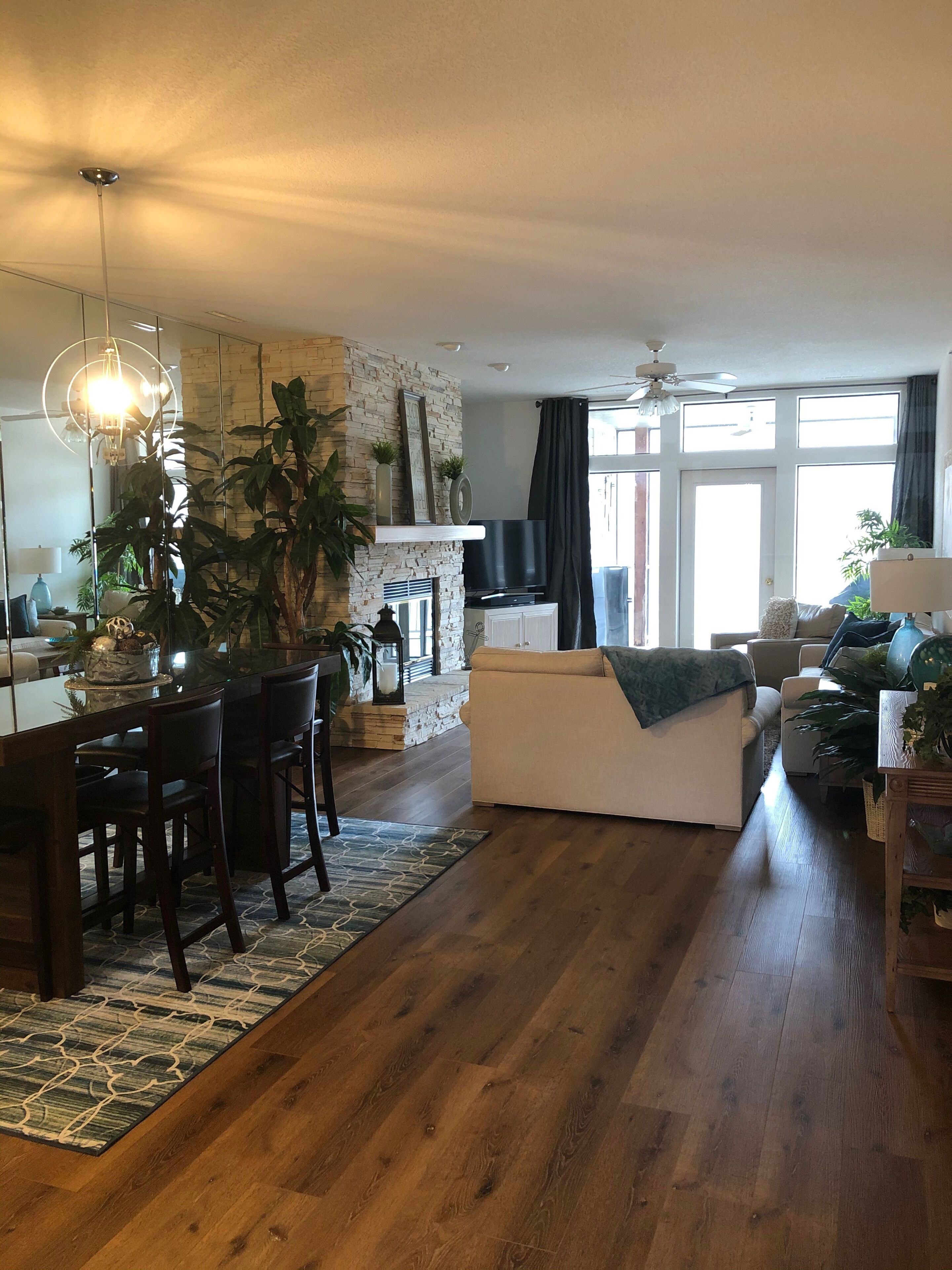 Beautiful condo at Lazy Days with great view, no wake cove, new flooring!