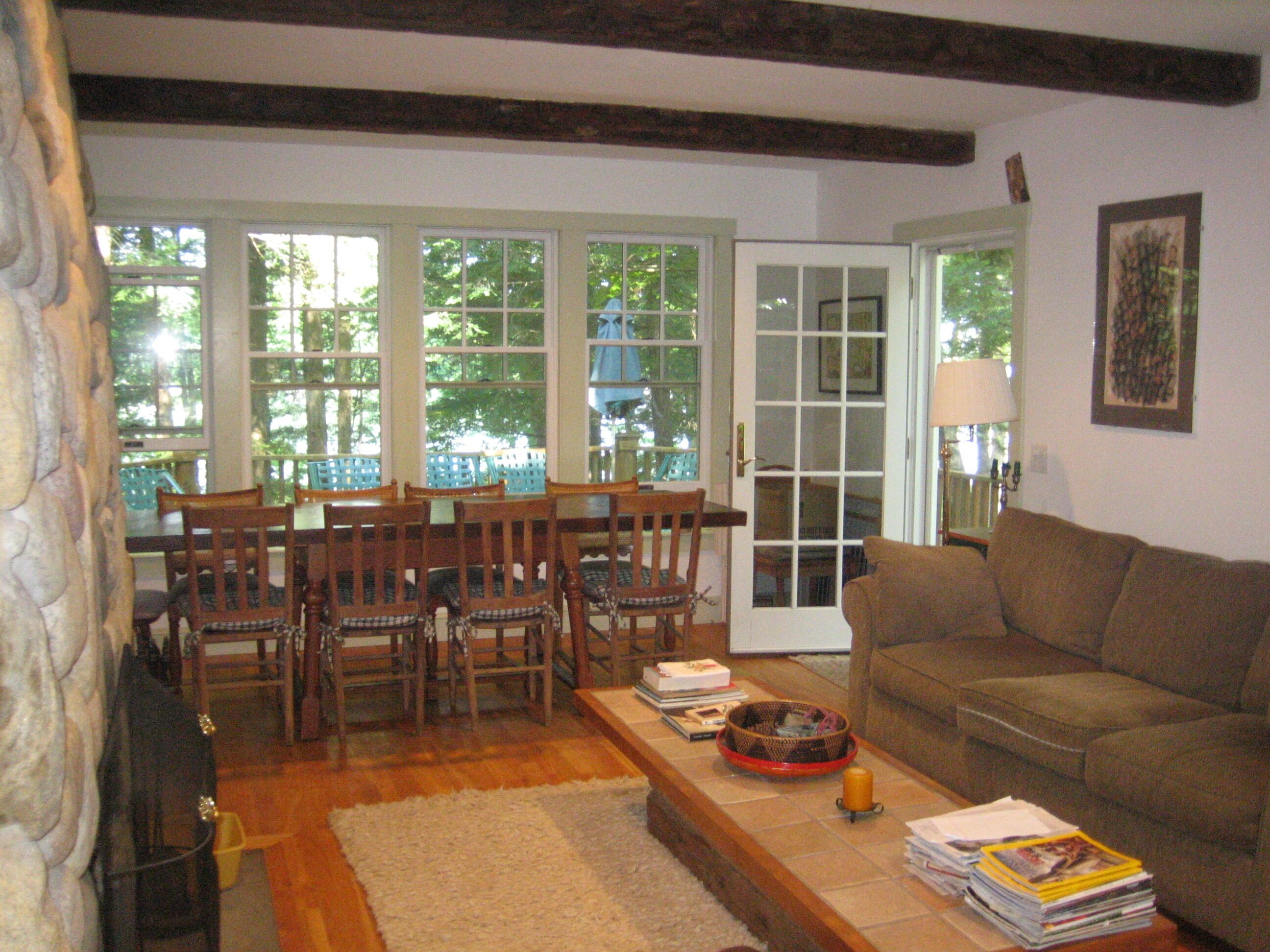 Full Season Beautiful Lakefront Retreat With Year Round Attractions 