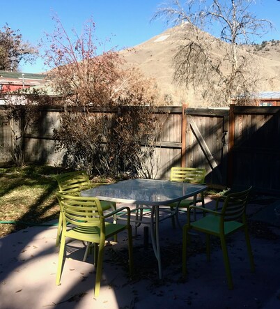 By the River & Downtown, Beautiful, Comfortable, Kids Welcome STL# 02559535