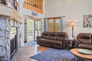 TV, fireplace - Beside Quiet Waters | Waterfront | Lake Bellaire (Bellaire)