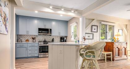 Beautiful sunsets at this marsh view condo; enjoy the community pool close to all islands amenities