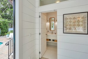 Interior - Magnificent East Beach Home! Heated Pool, 5BR/5.5BA Sleeps 16 (St. Simons Island)