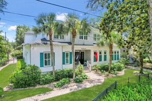 Exterior - Magnificent East Beach Home! Heated Pool, 5BR/5.5BA Sleeps 16 (St. Simons Island)