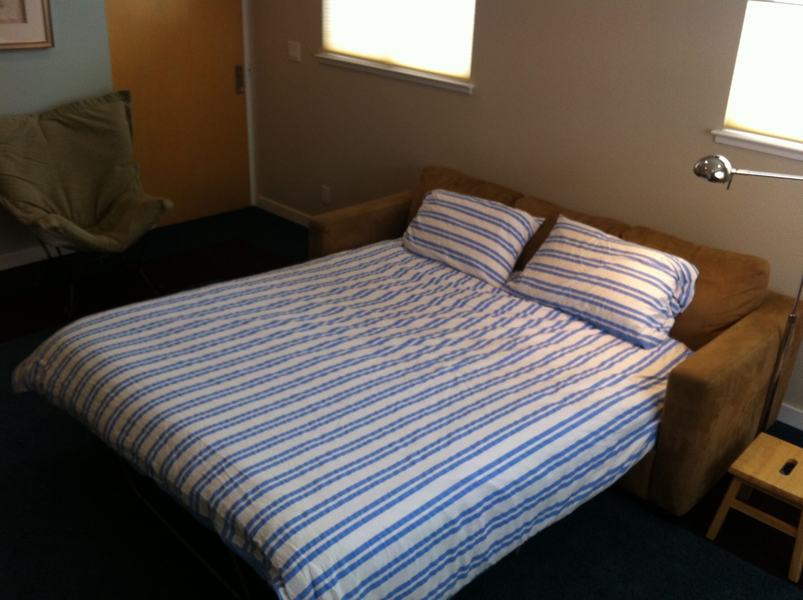 Lovely Remodeled Beach House Next to Ocean, Hiking & Biking. Very Clean!