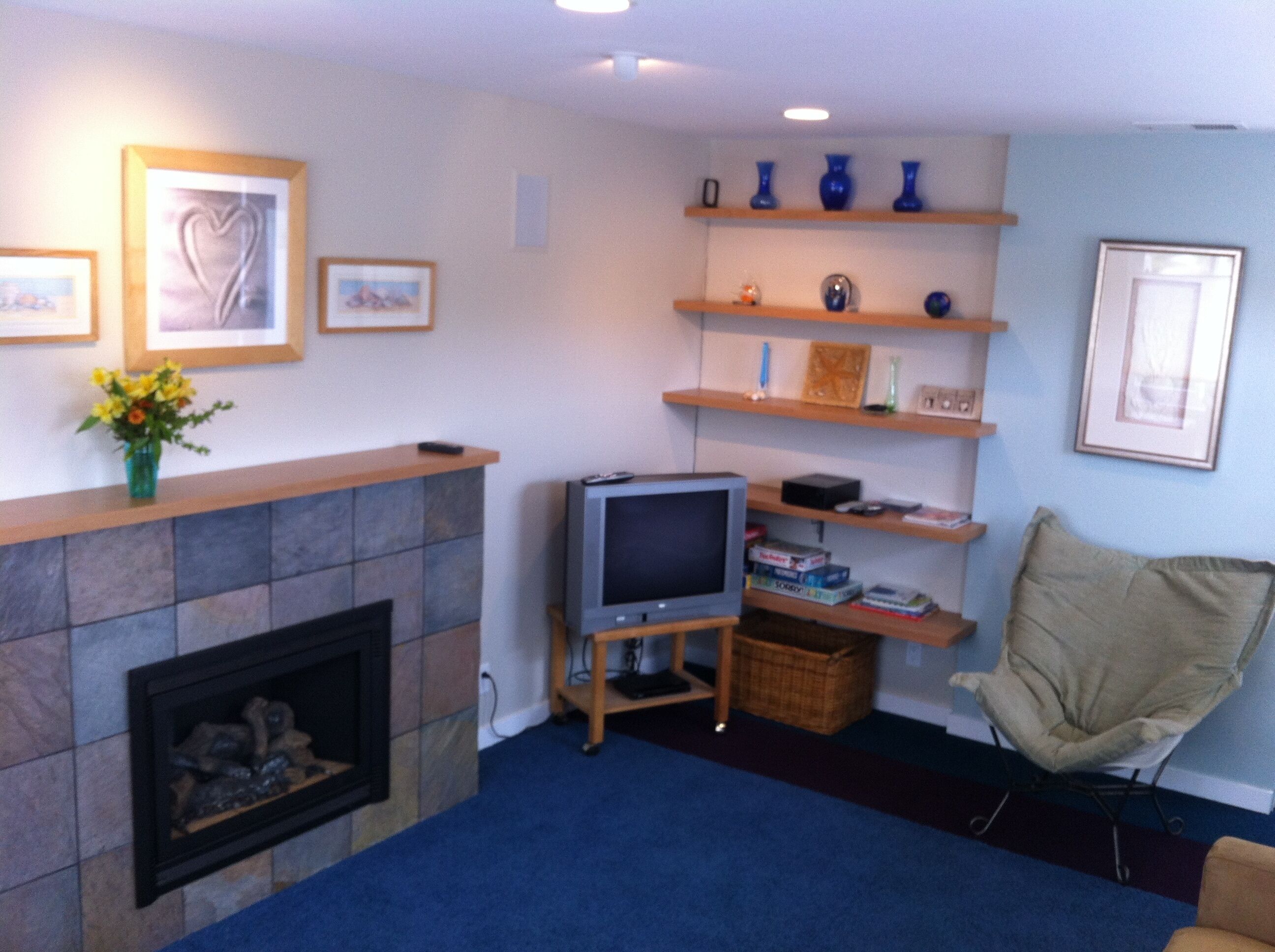 Lovely Remodeled Beach House Next to Ocean, Hiking & Biking. Very Clean!