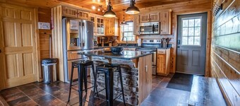 Castello at Castle Point, cabin with lake view!