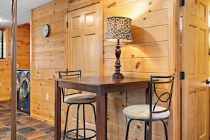 Dining - Castello at Castle Point, 3 bedroom cabin with hot tub, pool table, lake view! (Himrod)