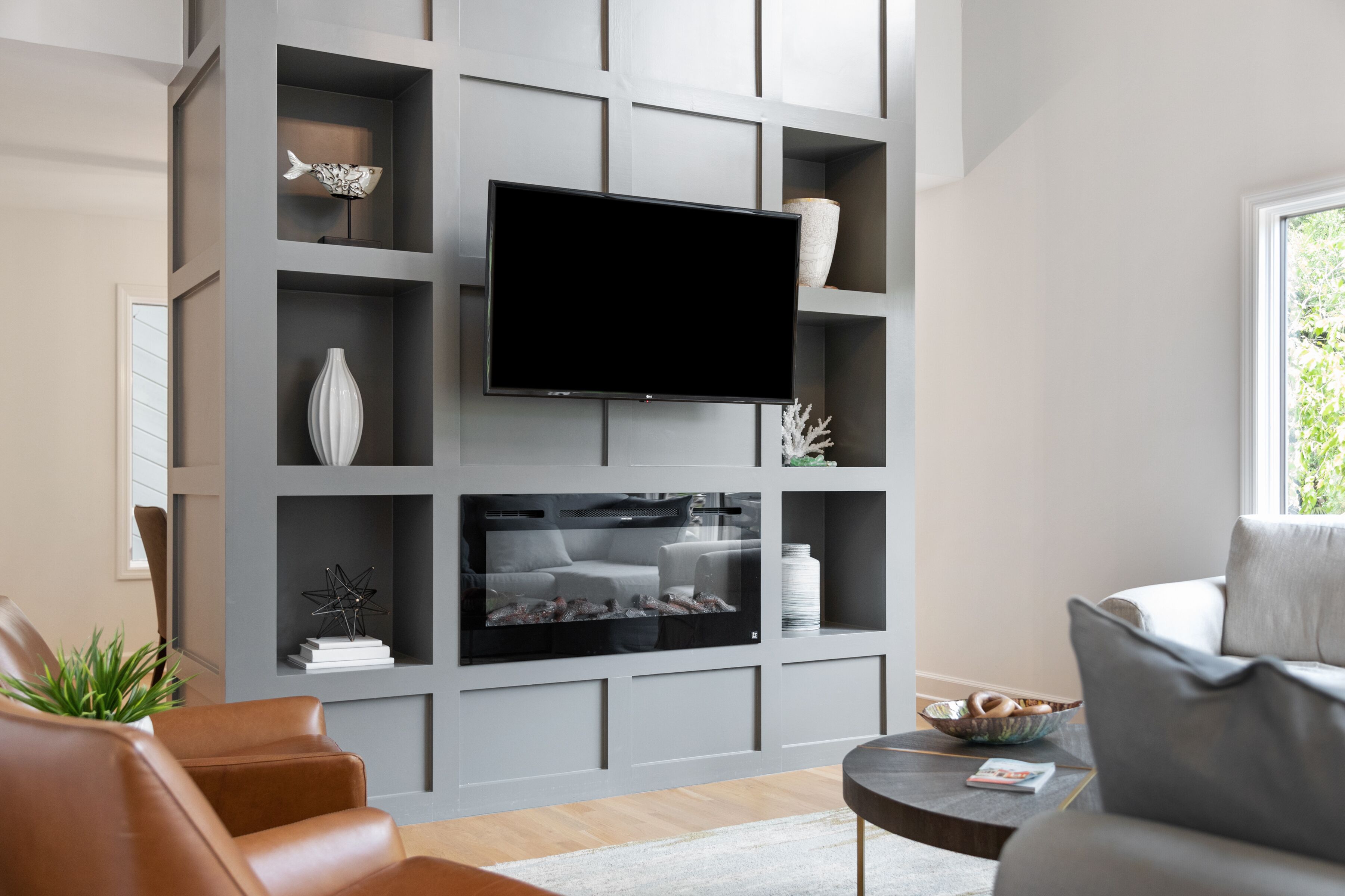 Lovely reno, great view, Yards to Beach!