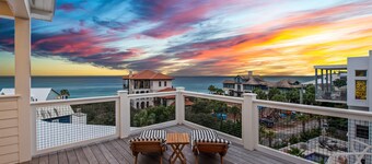 Stunning 30A Home SOUTH of 30A, Steps 2 Beach, PRIVATE POOL & Bch Chair Setup