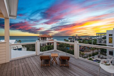 Stunning 30A Home SOUTH of 30A, Steps 2 Beach, PRIVATE POOL & Bch Chair Setup