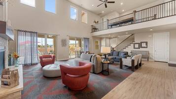 Télévision, cheminée, jeux vidéo, lecteur de DVD