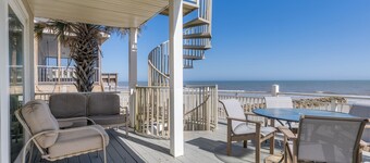 ~ Charleston Coast Vacations "Surfer's Paradise" ~ ~ Oceanfront 6 roms hus ~ ~ Direkte tilgang til stranden ~ ~