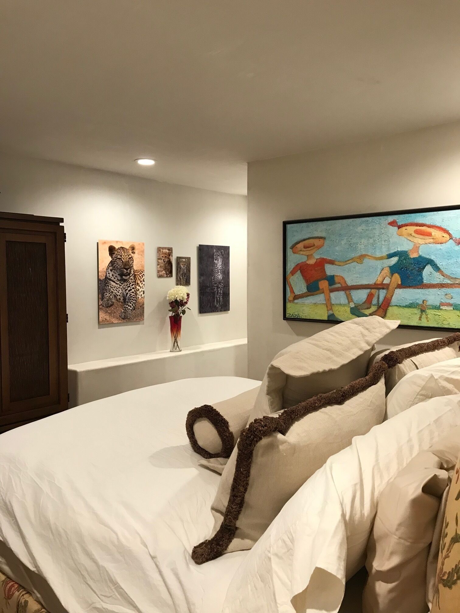 2 habitaciones, tabla de planchar con plancha y cuna de viaje 