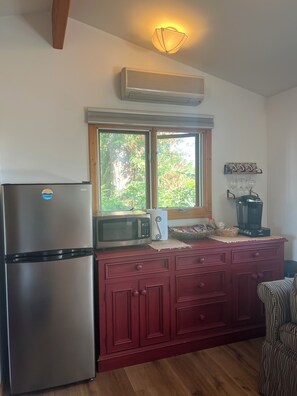 Interior - Summerland Guest Studio just steps to downtown and the beach! Dog Friendly. (Summerland)