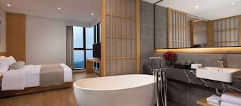 Ramada Plaza Wyndham Wenzhou Cangnan