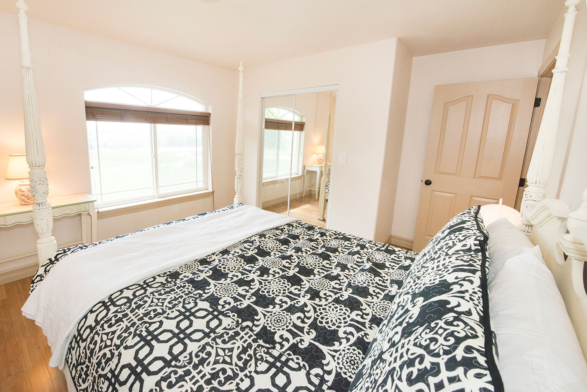 Laliik Iniit South - Million-dollar views!