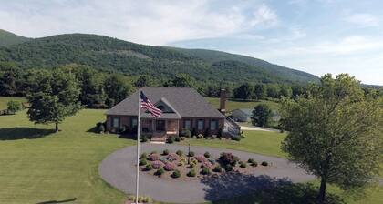 A Must Stay Estate Located by Numerous Wineries & Breweries in Afton, Va