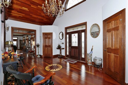 A Must Stay Estate Located by Numerous Wineries & Breweries in Afton, Va