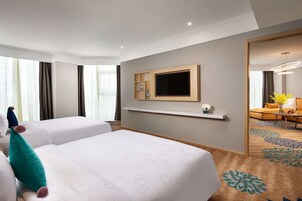 Down comforters, minibar, in-room safe, desk