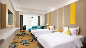 Down comforters, minibar, in-room safe, desk