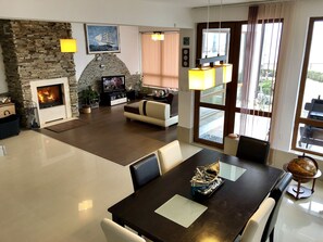 Villa, Nichtraucher, Balkon | Wohnbereich