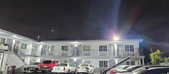 Palms Motel
